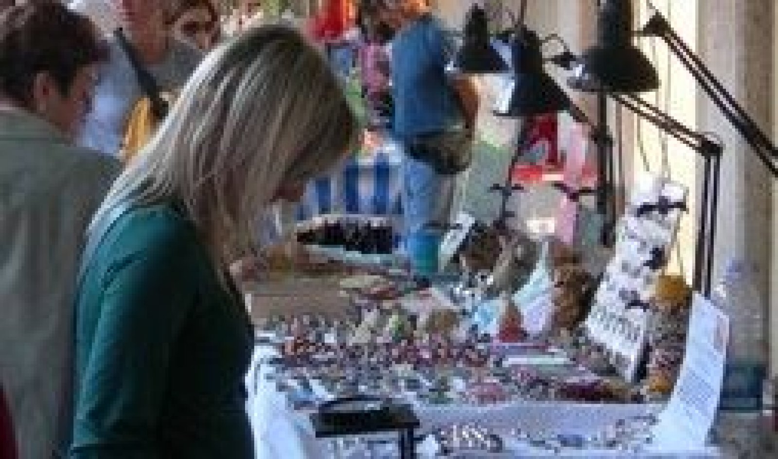 Un'immagine generica segnaposto con angoli arrotondati in una figura.