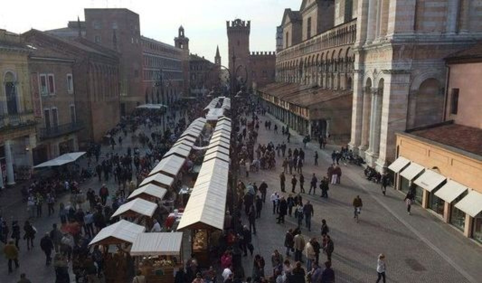 Un'immagine generica segnaposto con angoli arrotondati in una figura.