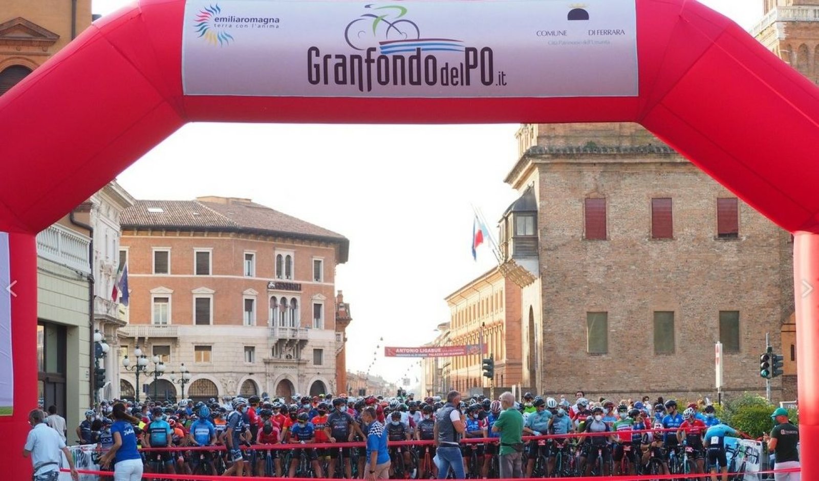 Un'immagine generica segnaposto con angoli arrotondati in una figura.