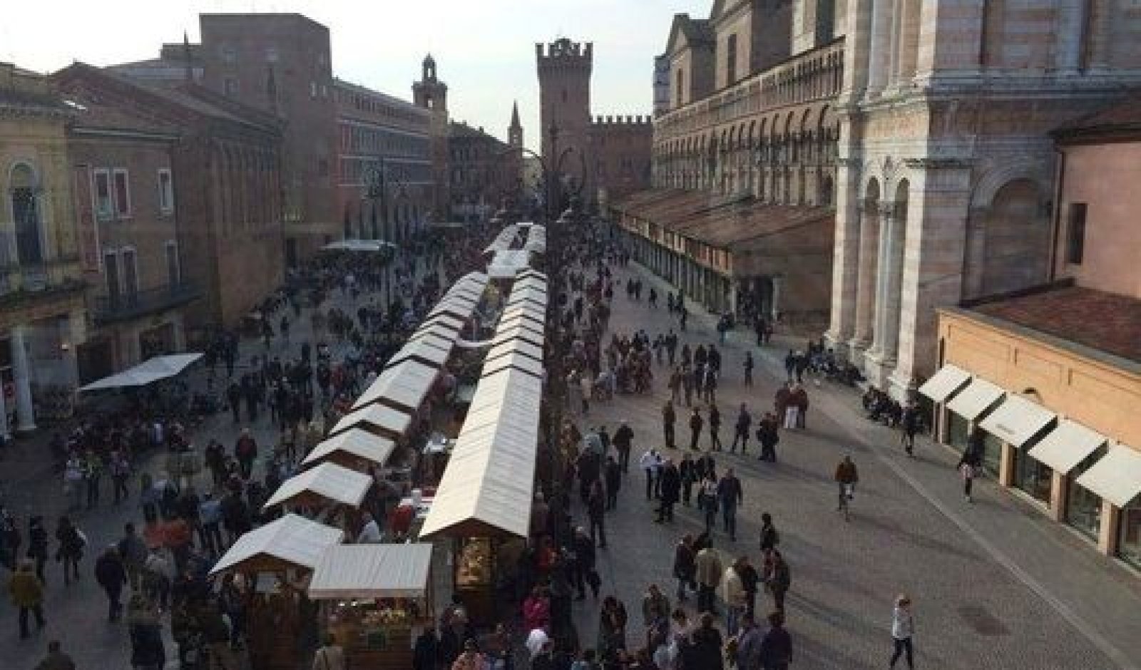 Un'immagine generica segnaposto con angoli arrotondati in una figura.