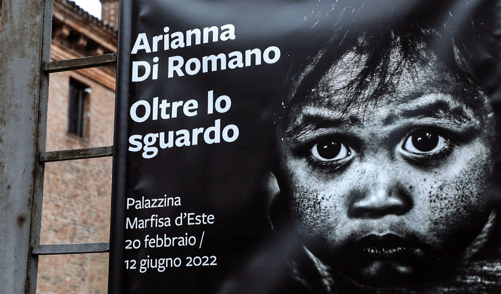 Un'immagine generica segnaposto con angoli arrotondati in una figura.